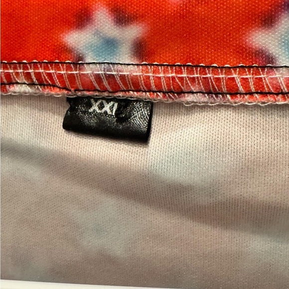 Scrub top Blue Red Star Patterned V-Neck 2XL with pockets - Picture 4 of 4